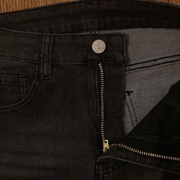 Shein skinny jeans 👖 - Picture 3 of 3